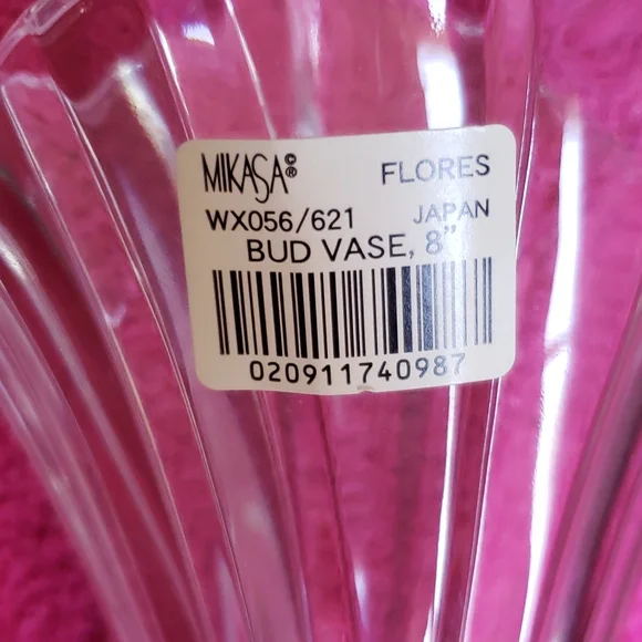 Mikasa 8" bud vase - Picture 4 of 5
